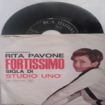 RITA PAVONE - Fortissimo (sigla di Studio Uno) / La sai troppo lunga (Ecco il See-Saw di Studio Uno!).